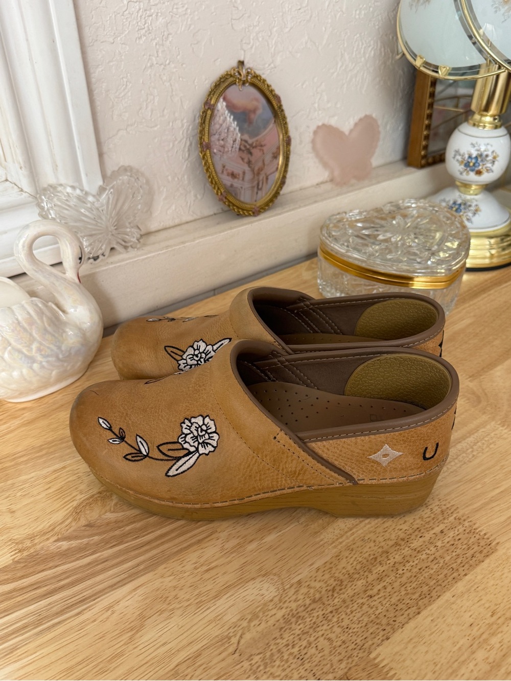 Dansko Floral Embroidered Brown Leather Clogs Size EU39-US8.5-9 Cottagecore Y2K - Picture 15 of 16